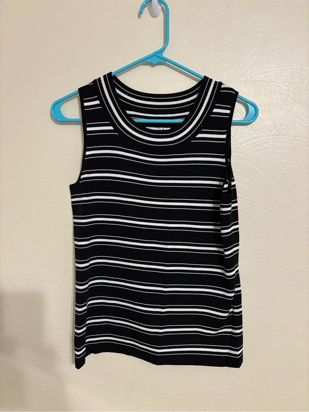 Vintage Chico’s Design Roxie Striped Sleeveless Knit Tank Top Size 1 Black White